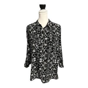 Croft & Barrow Blouse Plus XXL Floral Black & White V Neck Collared Button Work
